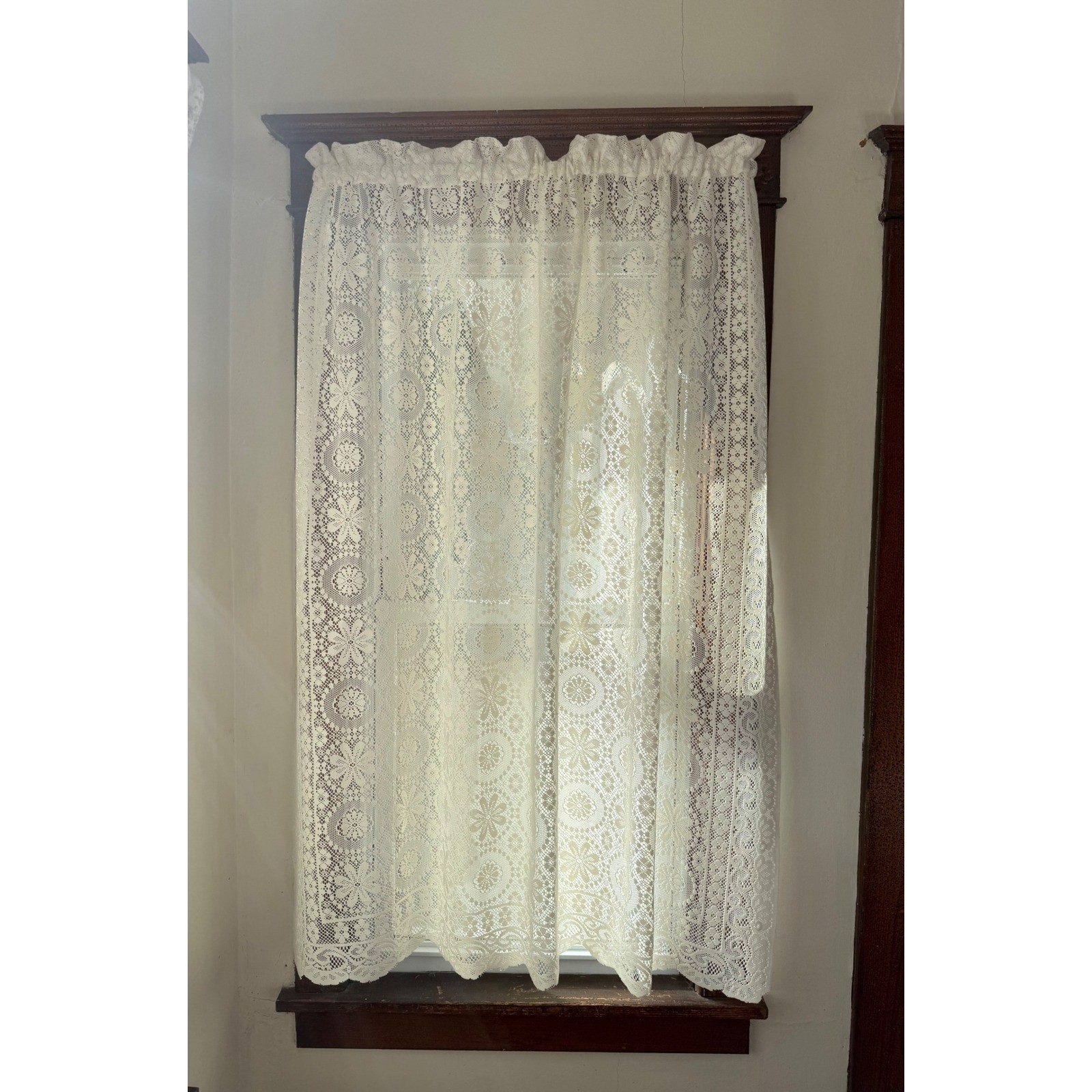Vintage Cream Floral Lace Curtain Panel Medallion Pattern 60×64 Rod Pocket
