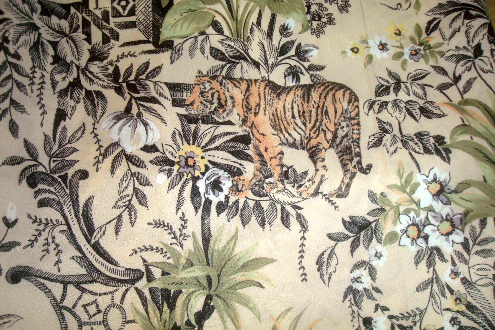 NWT Envogue 2 pc Window Curtains Asian Toile Jungle Tigers Birds ea 37″ x 84″ lg