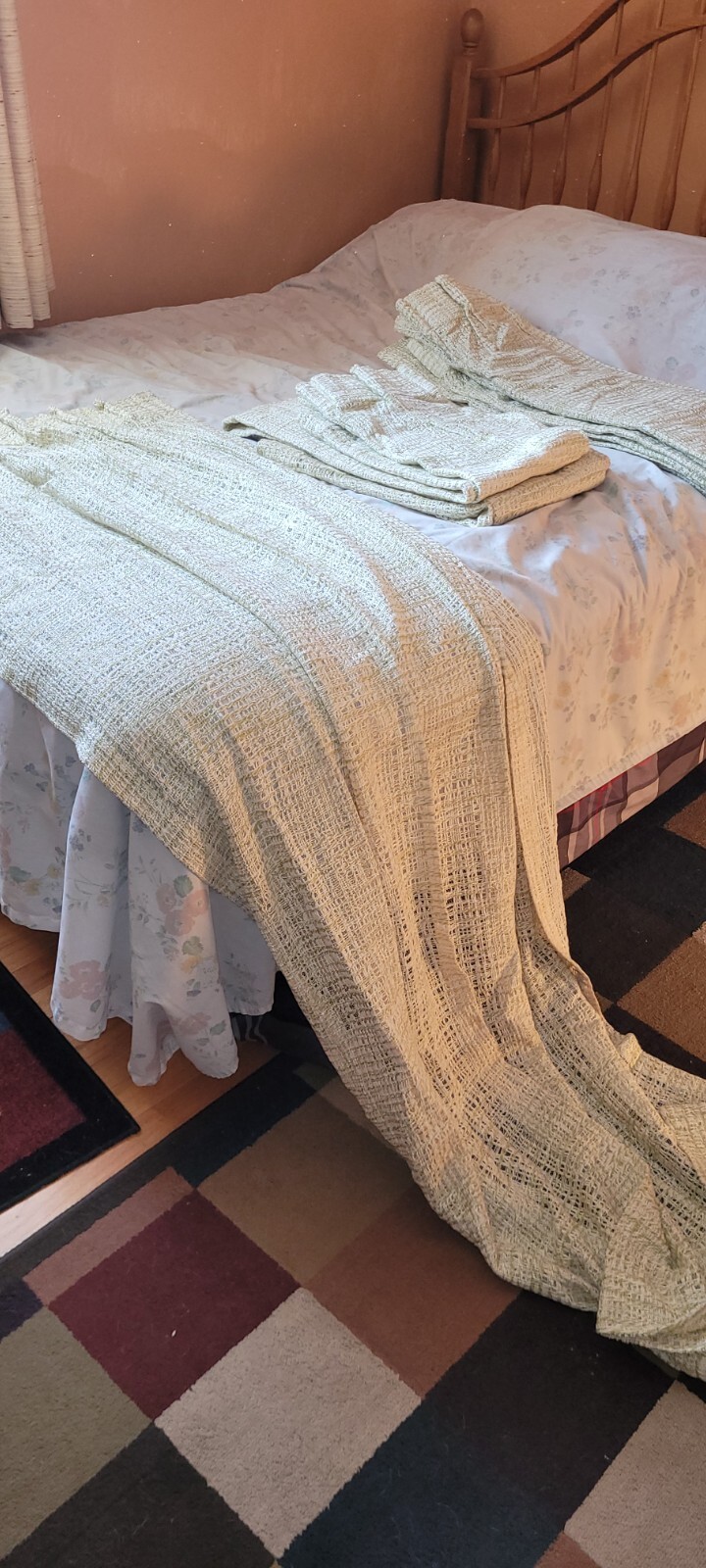 VINTAGE DRAPES LIGHT GREEN OPEN WEAVE PLEATED 8 PANELS 4- 23X63 4- 25 X 83