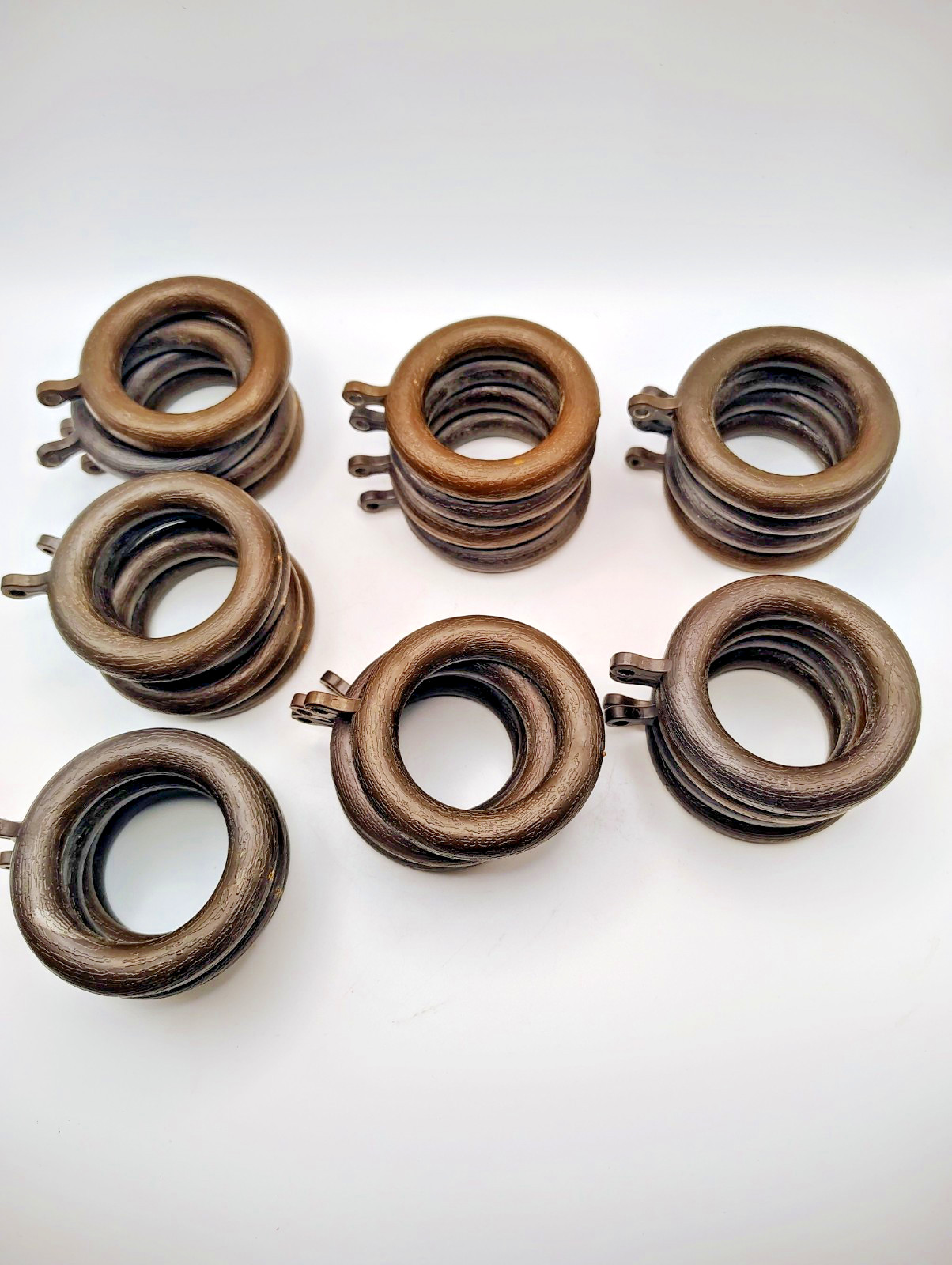 Lot of 28 Vintage Faux Wood Plastic Drapery Curtain Rings 1.75 » inside 2.5″ out