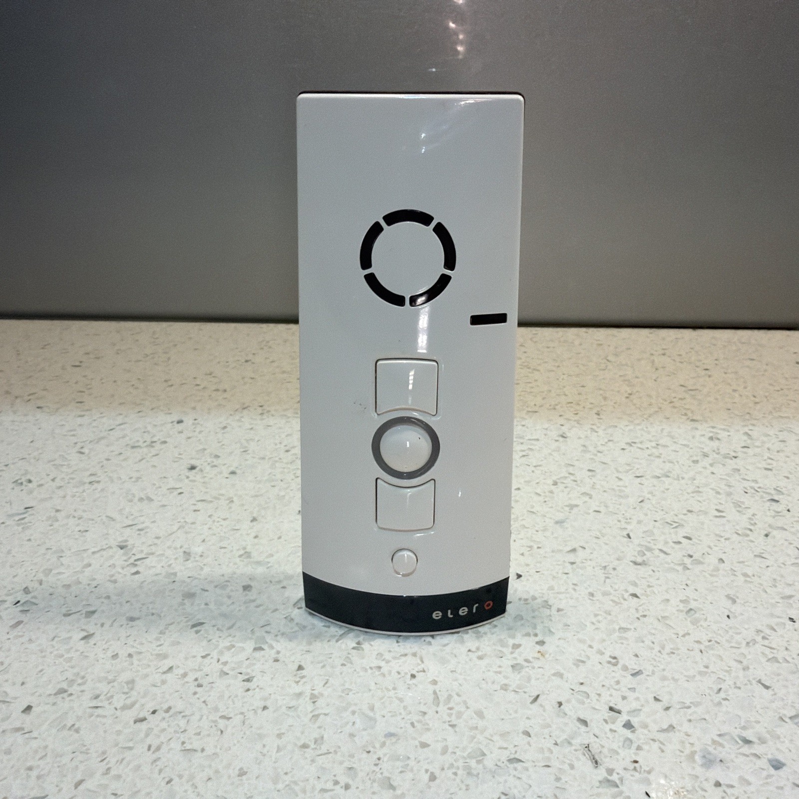 Elero Variotel 2 Wireless Handheld Transmitter 5 + 1 Channels, 868 MHz White