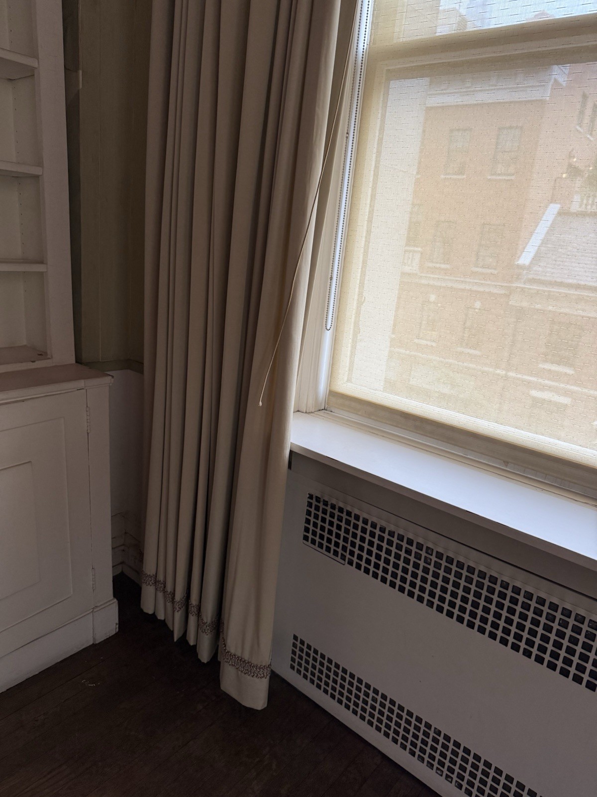 Curtains – 6 total (3 pairs of 2)