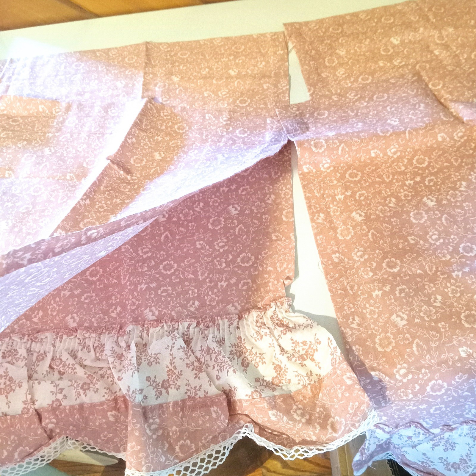VTG Sears & Robuck Floral (2) PAIRS Curtain Tiers Lace Ruffled NOS 68×24