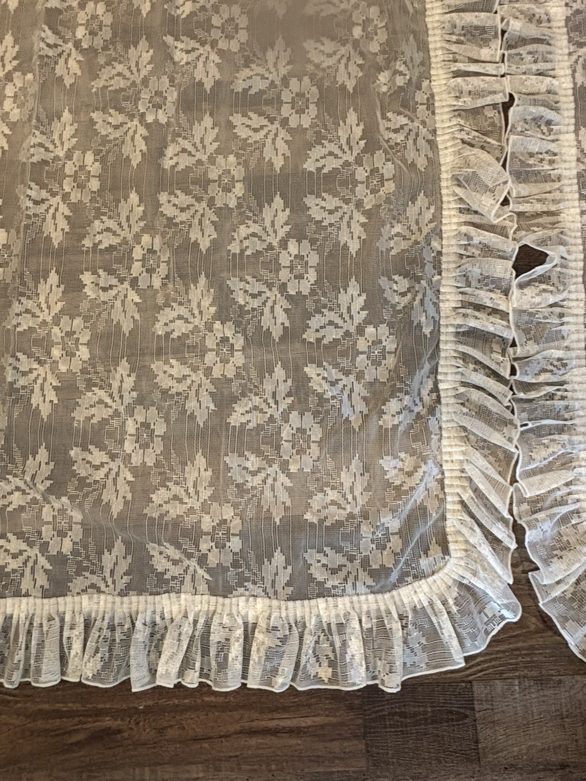 Vtg Ivory Floral Lace Curtain Ruffled Edges Attached Valance 58×84 Cottage Core