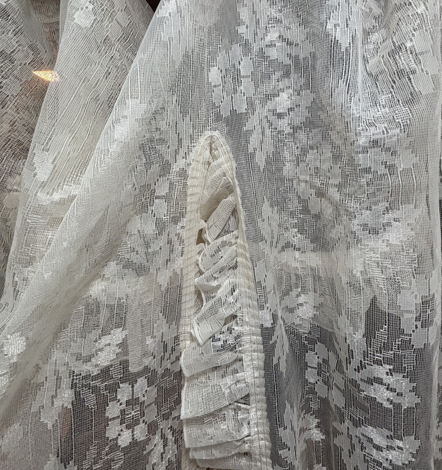 Vtg Ivory Floral Lace Curtain Ruffled Edges Attached Valance 58×84 Cottage Core