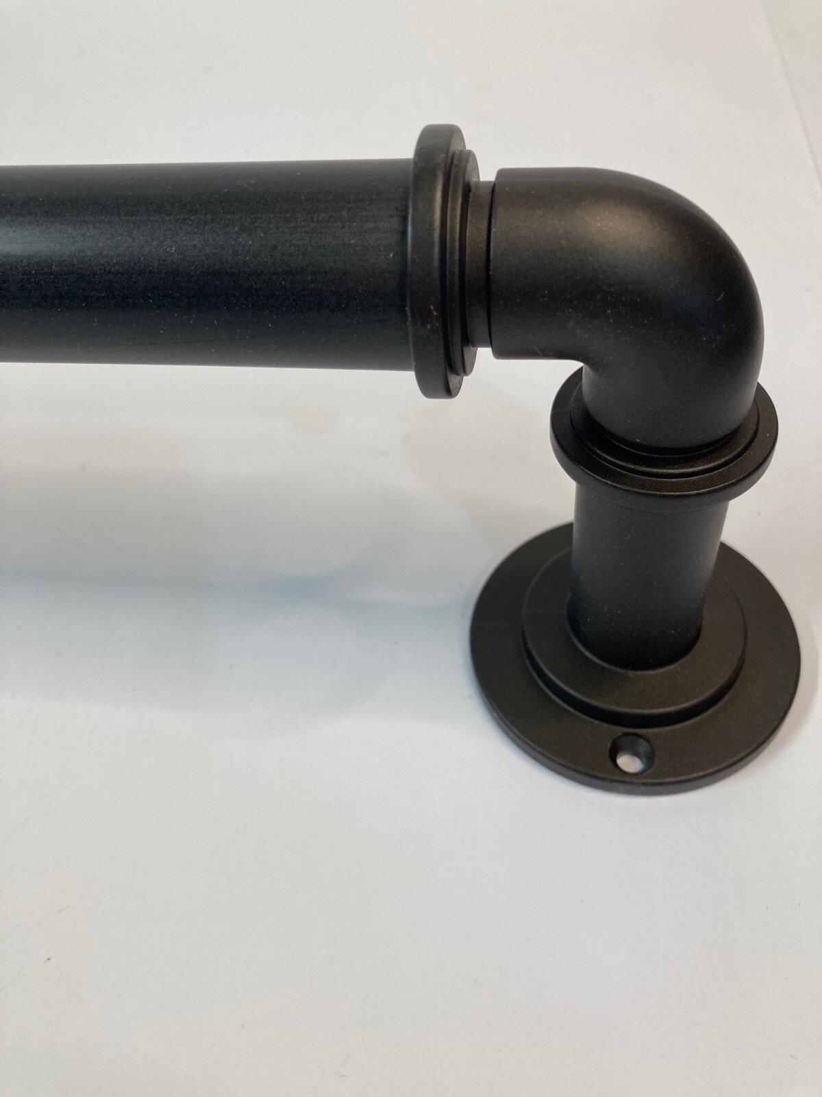 2 Bed Bath and Beyond Industria Hardware Curtain Rods – 20″ – 36″