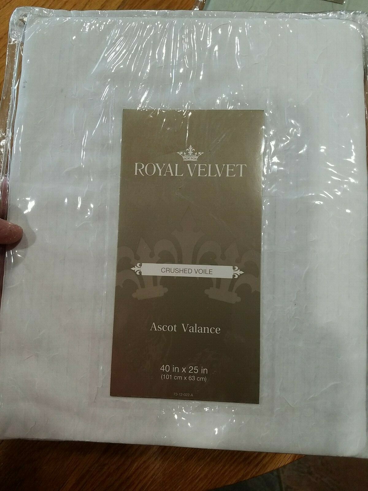 Royal Velvet Crushed Voile Rod Pocket Ascot Valance 40 W x 25 L Seagrass & Egret