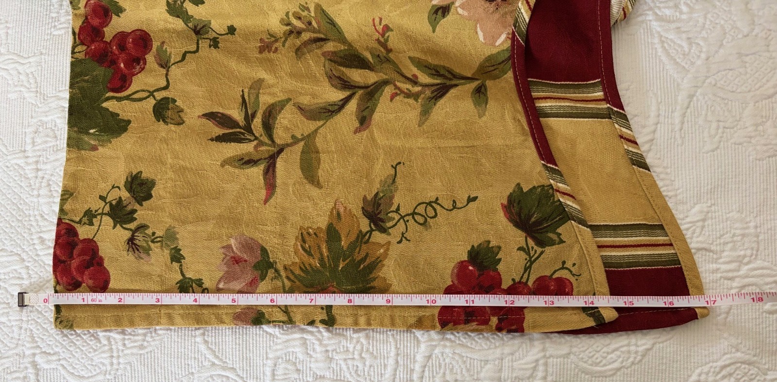 Waverly Fairfield Valance Chianti Gold Grape 80×17 Scallop Layer Capulet Stripe