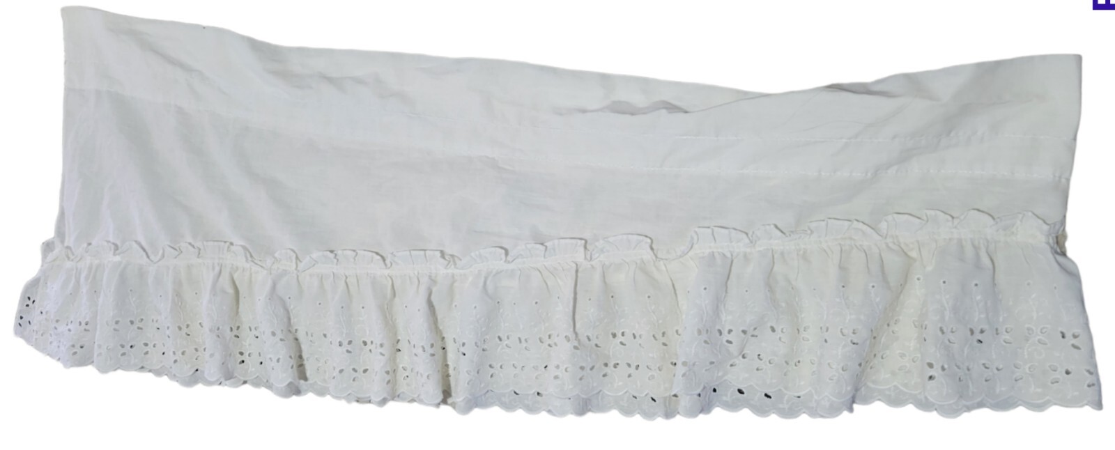 White Cotton Ruffled Hem Eyelet Lace Valance 92inW Ends 14in L Middle 11in L Vtg