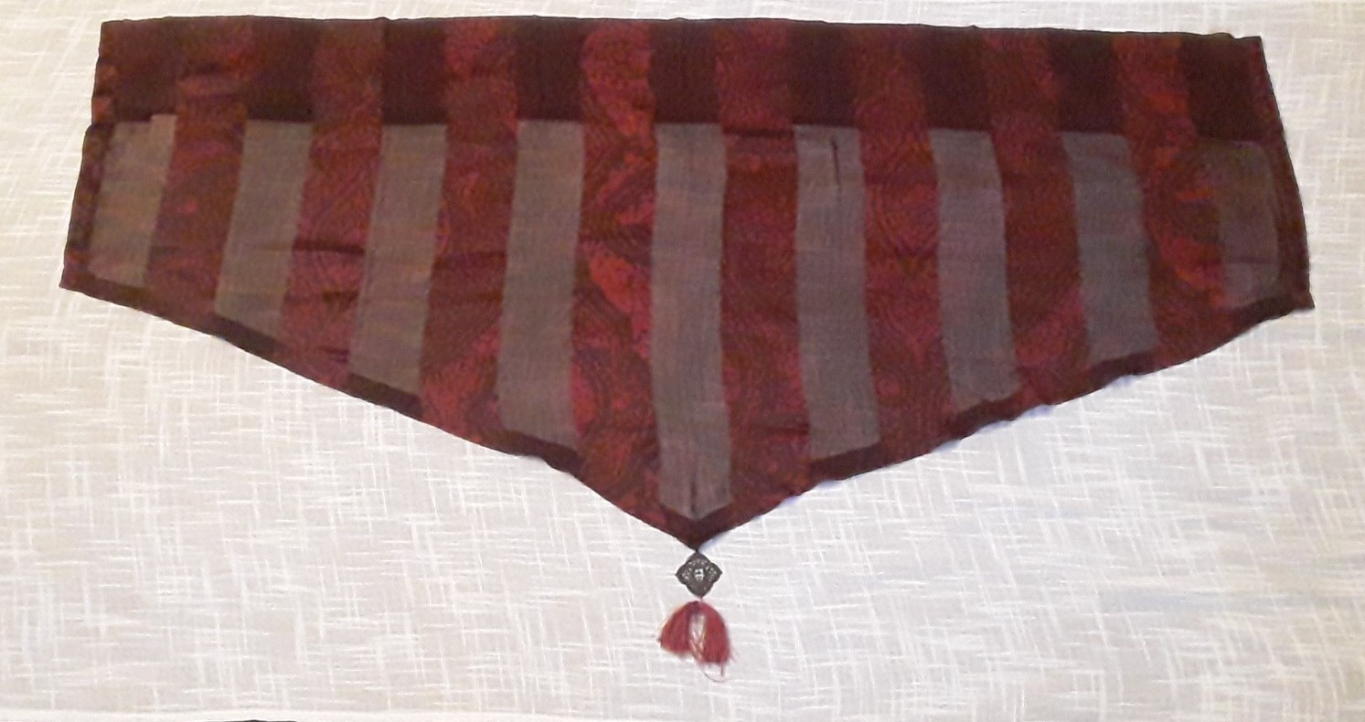 JC Penney Chris Madden Valance With Tassel W 54 1/2 In × L 26 In
