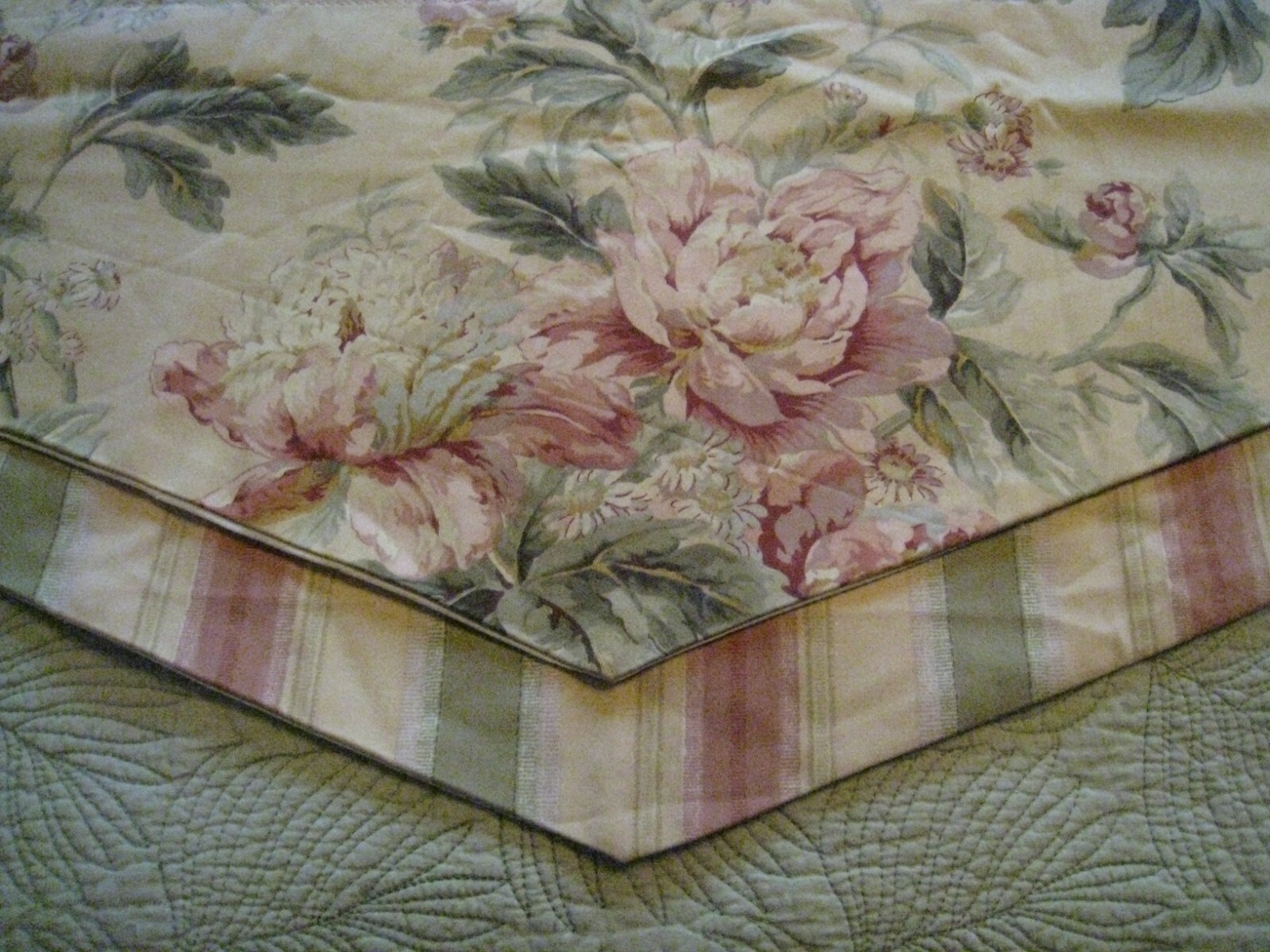 WAVERLY «FOREVER YOURS» FLORAL PEONIES / STRIPES TRIANGLE VALANCE #215
