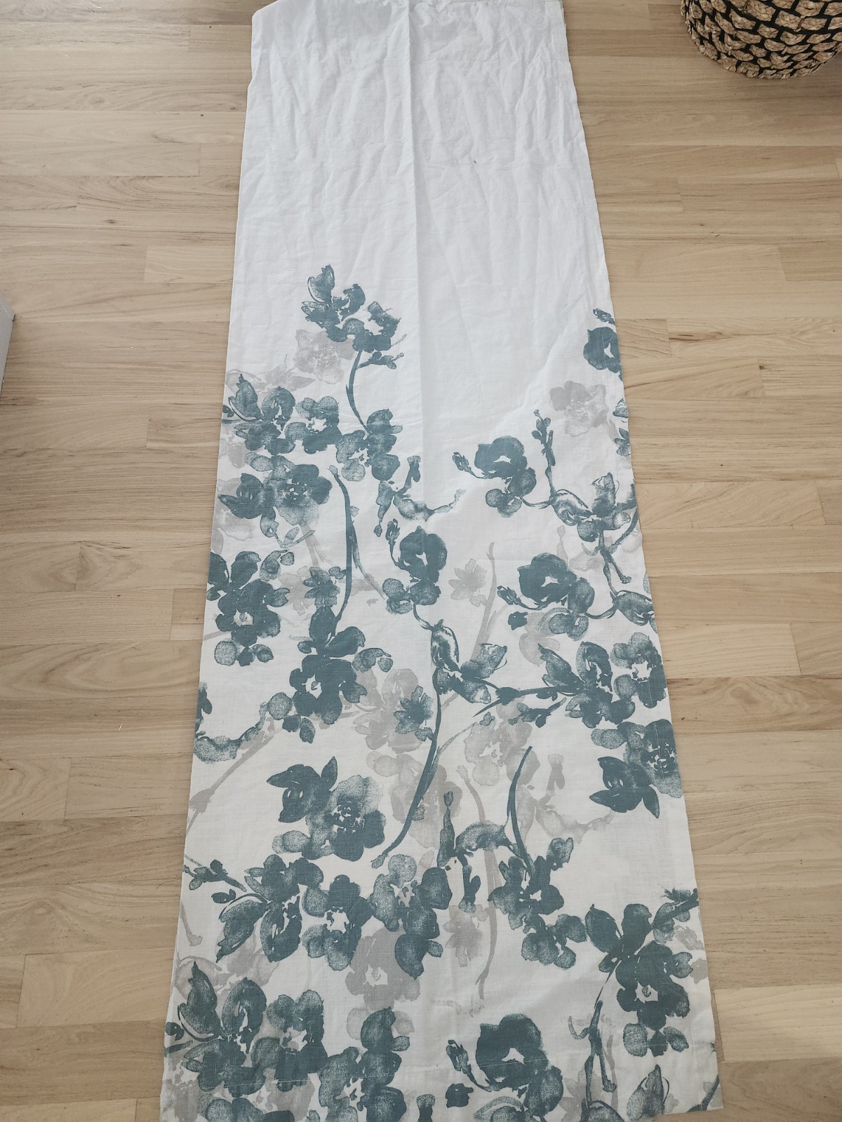 Threshold Green Climbing Floral Single Light Filtering Curtain Panel 51.5 x 83.5