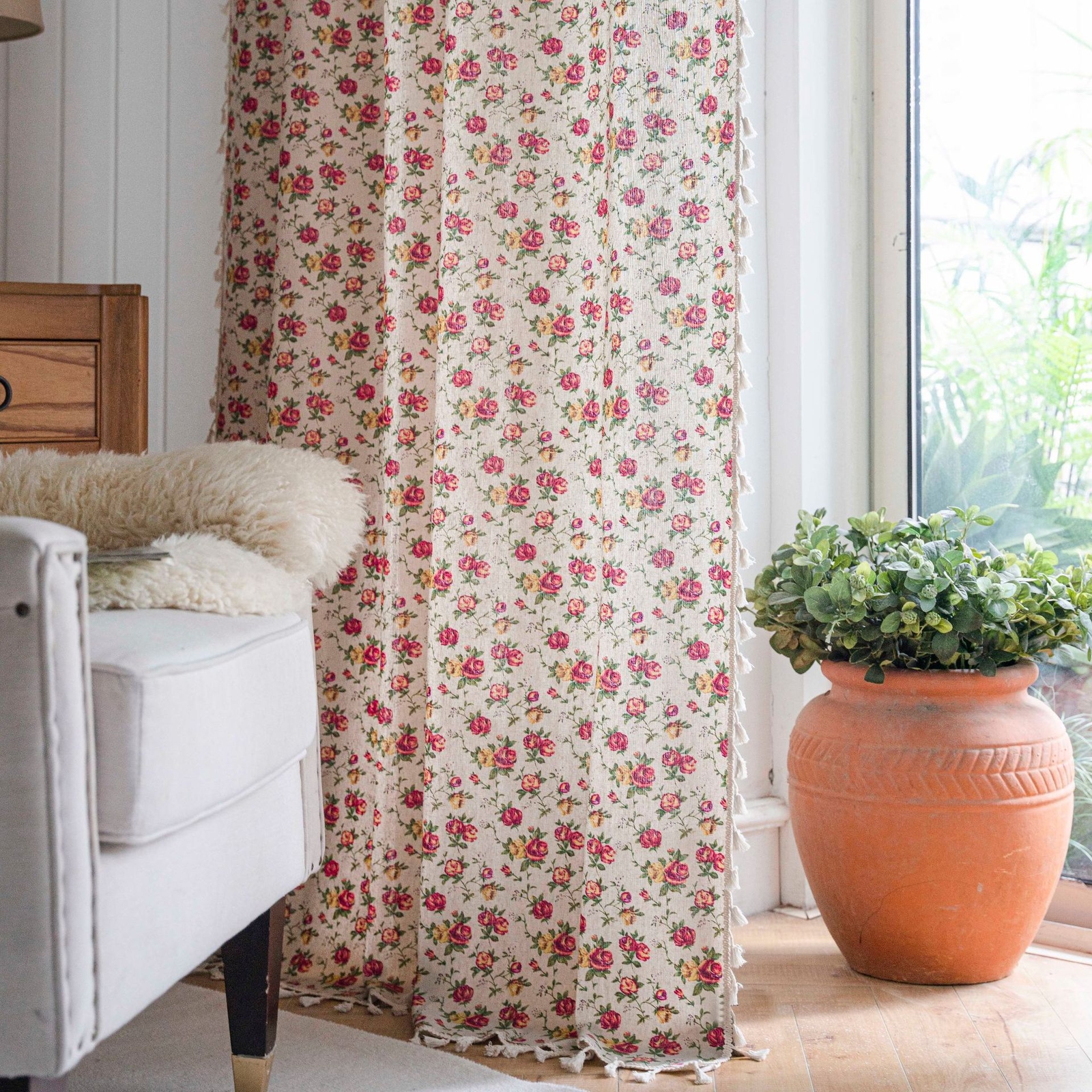 Vintage Floral Cotton-Linen Grommet Top Curtain Panel