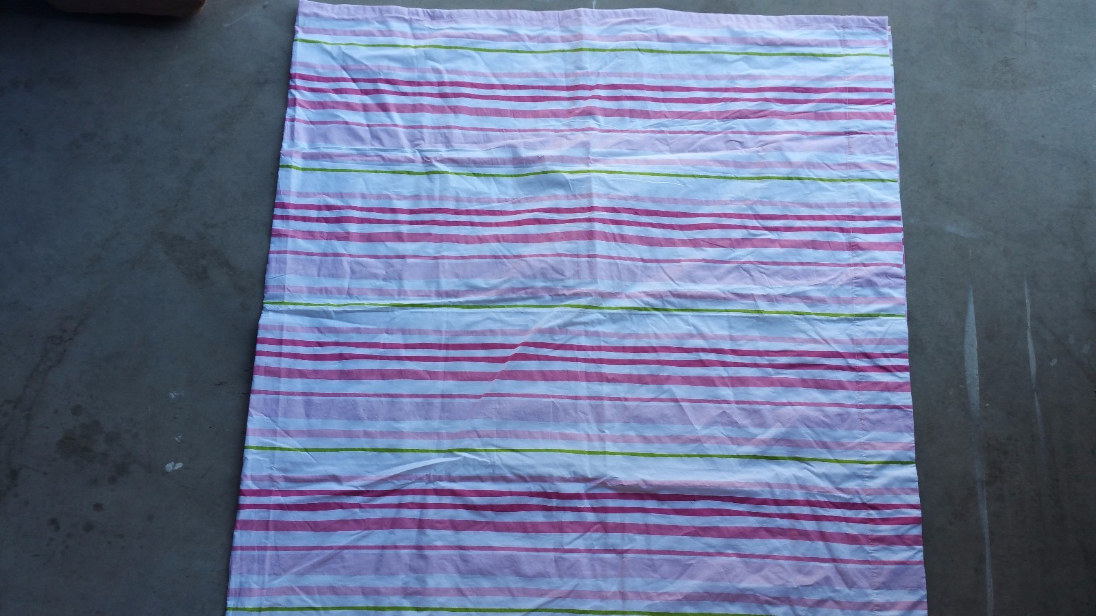 Land of Nod «Pink & Green Stripes» Lined Drapery Panel 44″ X 82″ – 1 Panel