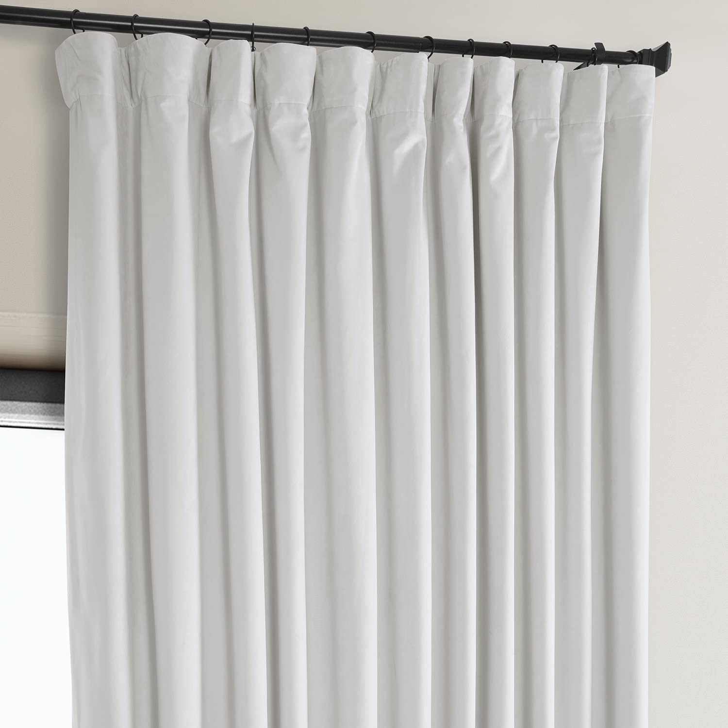 Hpd Heritage Plush Velvet Room Darkening Curtain 100X120 Pillow White Panel
