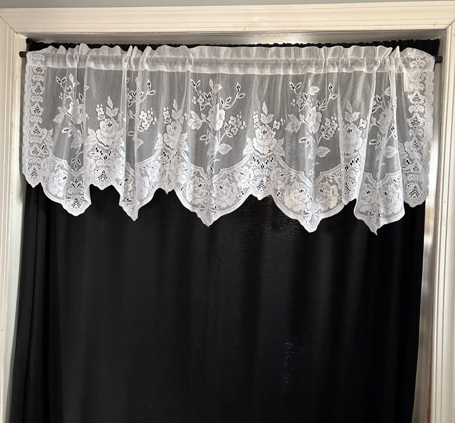 Lace Window Valance Floral Scalloped Pattern 54″ W x 17″ L White Curtains