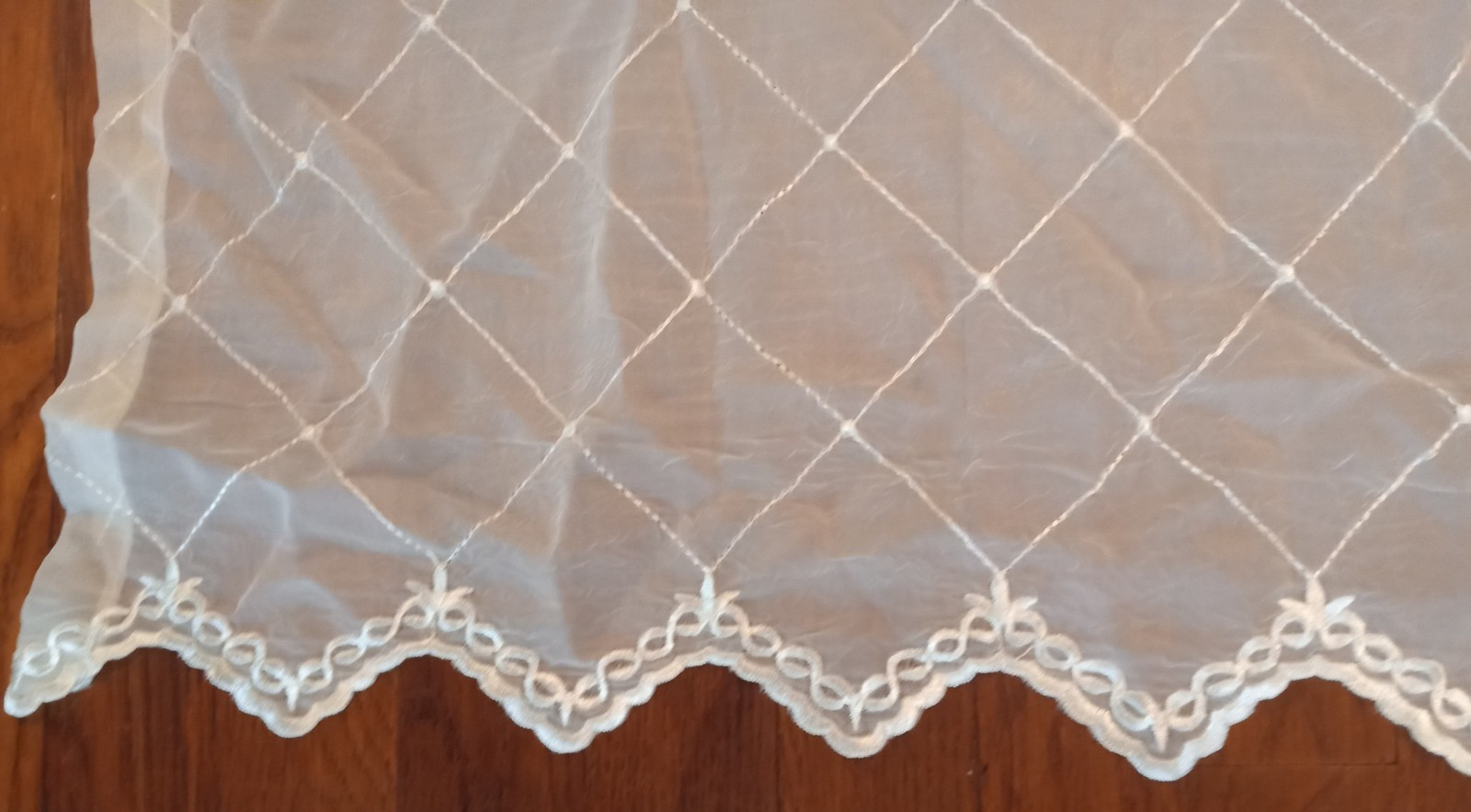 Vintage Set 2 White Sheer Embroidered Curtain Panels Rod Pocket 51×83 (102 Width