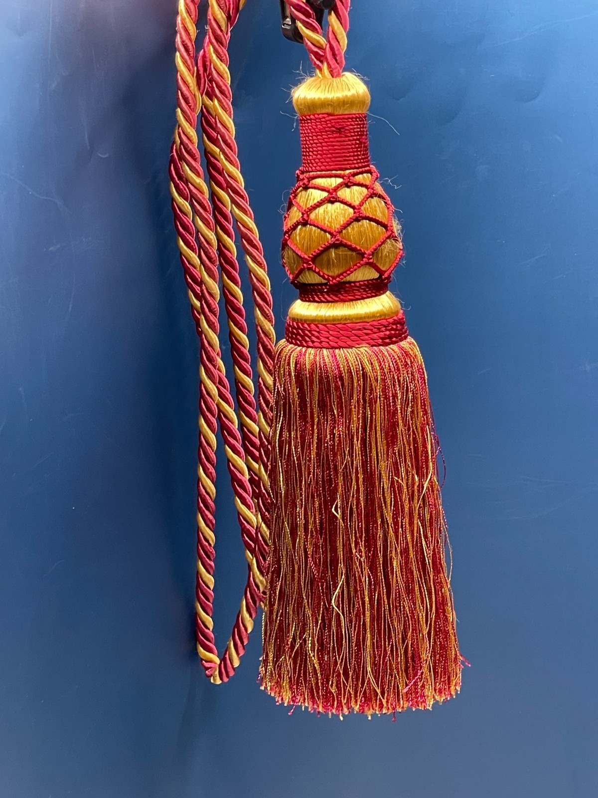 One Deco-Pro Traditional Burgundy and Gold/Beige Curtain Tassel Tieback.
