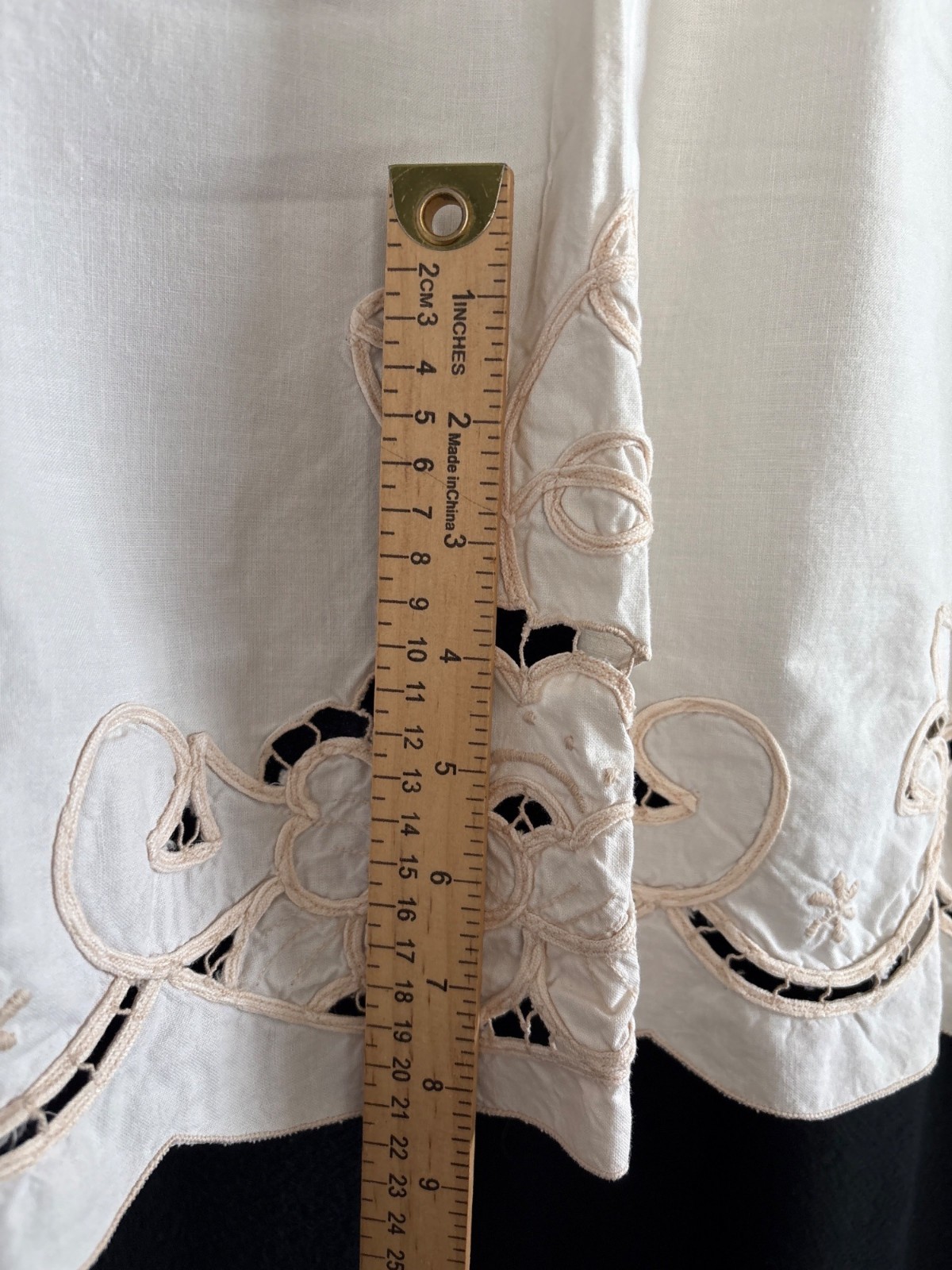 Vintage Cream Embroidered Cotton Valance – Floral Cutwork Design 60″W x 23″L