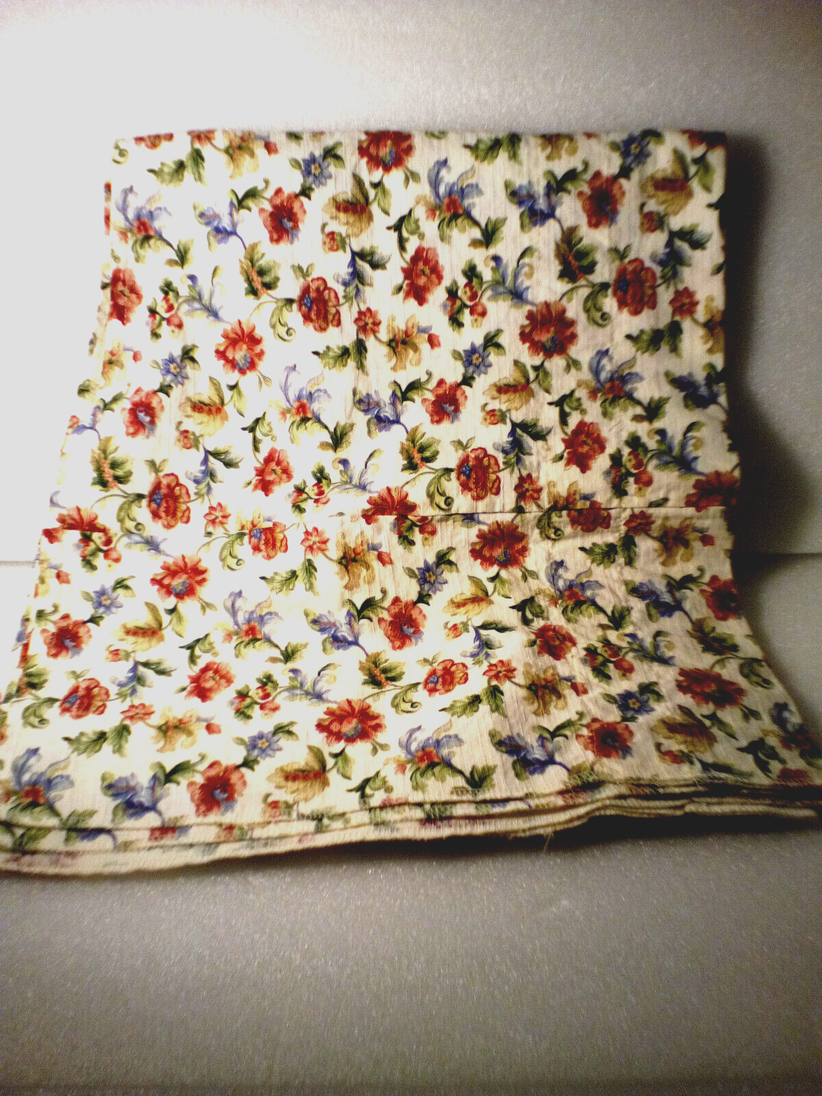 Pair Swag Valances Window Curtains Red, Green, Blue Floral 16» x 68» EUC
