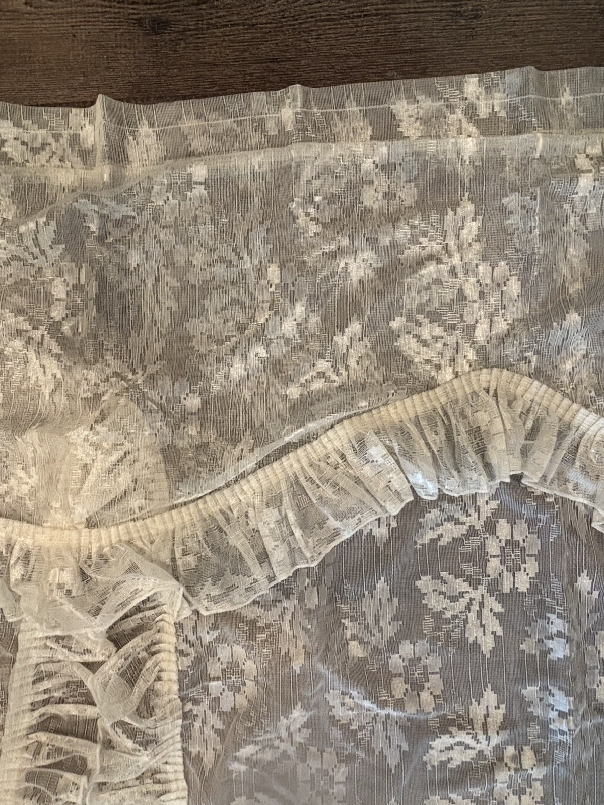 Vtg Ivory Floral Lace Curtain Ruffled Edges Attached Valance 58×84 Cottage Core