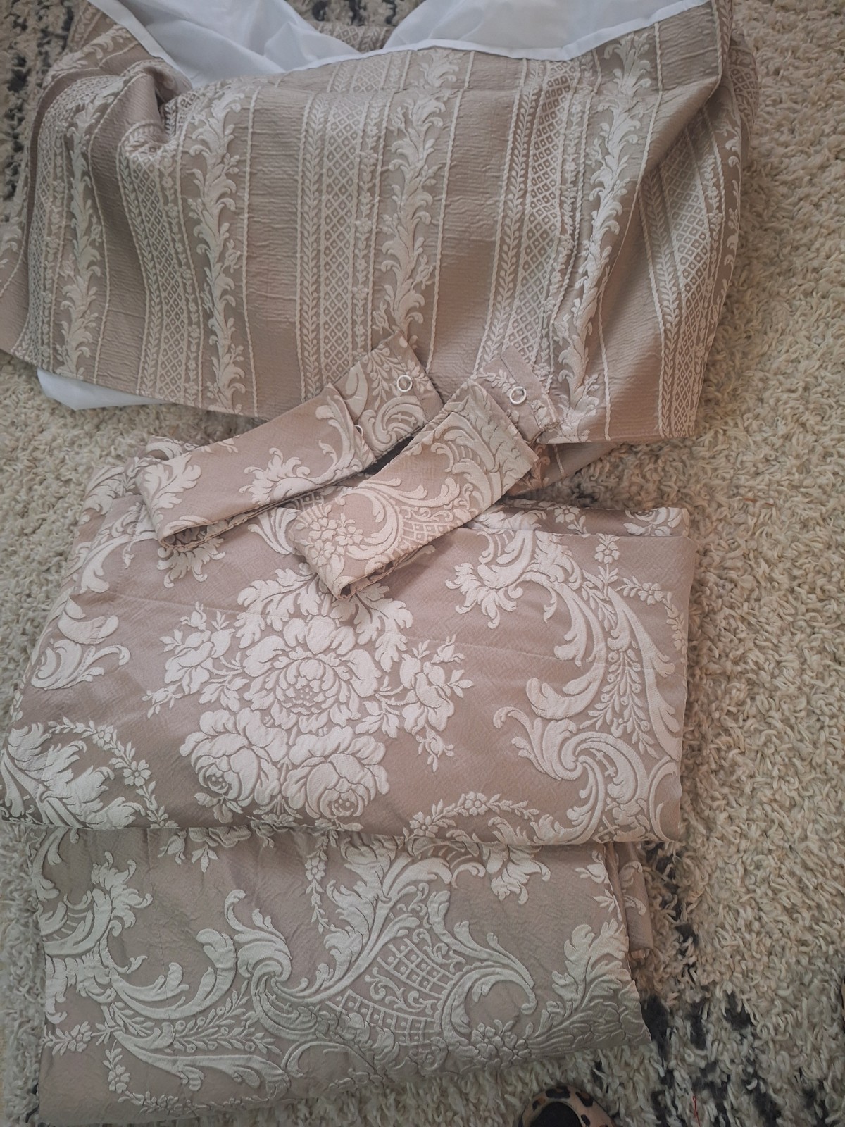 J. Queen New York 84×48 Drape Panels, Tiebacks & Queen Sz Bedskirt, Cream Color