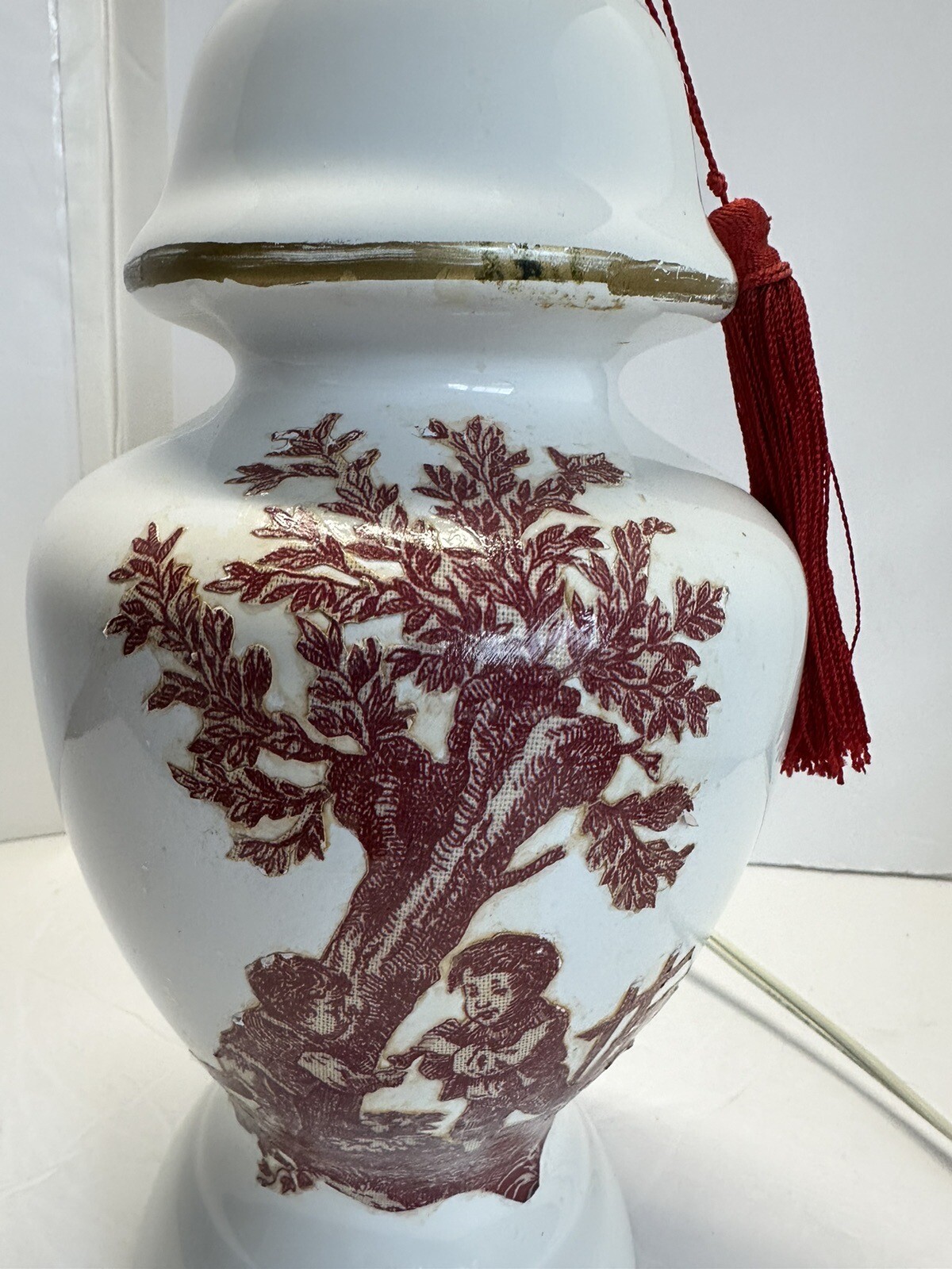 Waverly Ceramic “Country Life» Lamp Custom Design White And Red