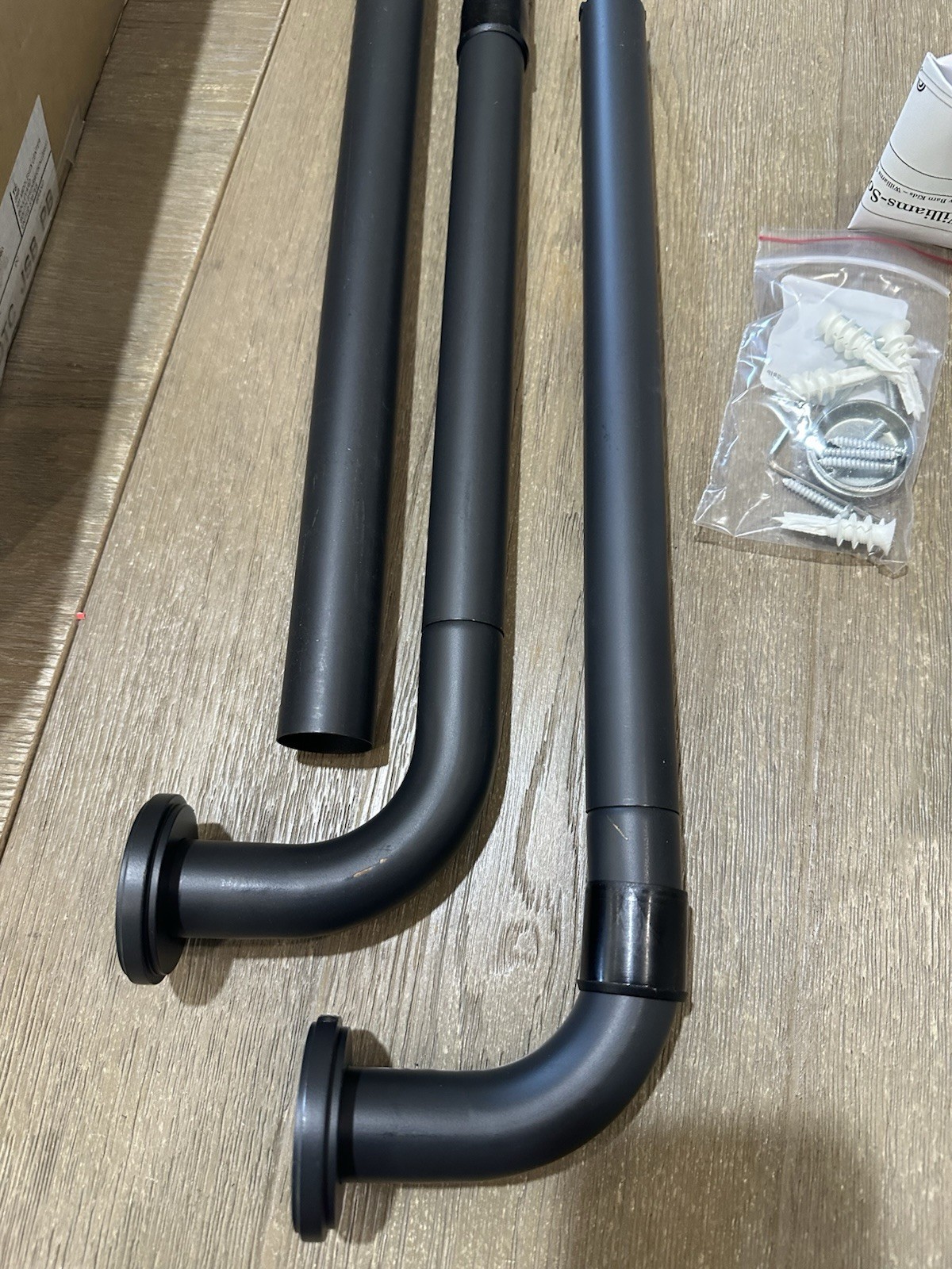 Pottery Barn Somorset Hidden connection 1.25 Curtain Rod 28-48″ Stone Iron